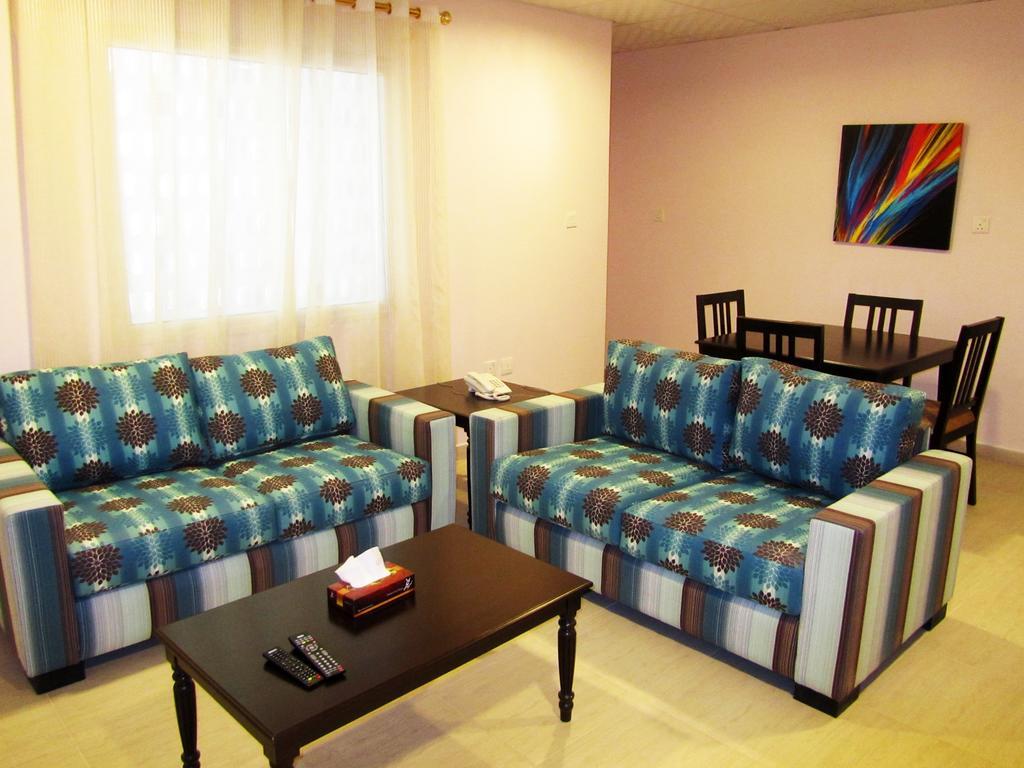 Jw Inn Hotel Nadinah Стая снимка