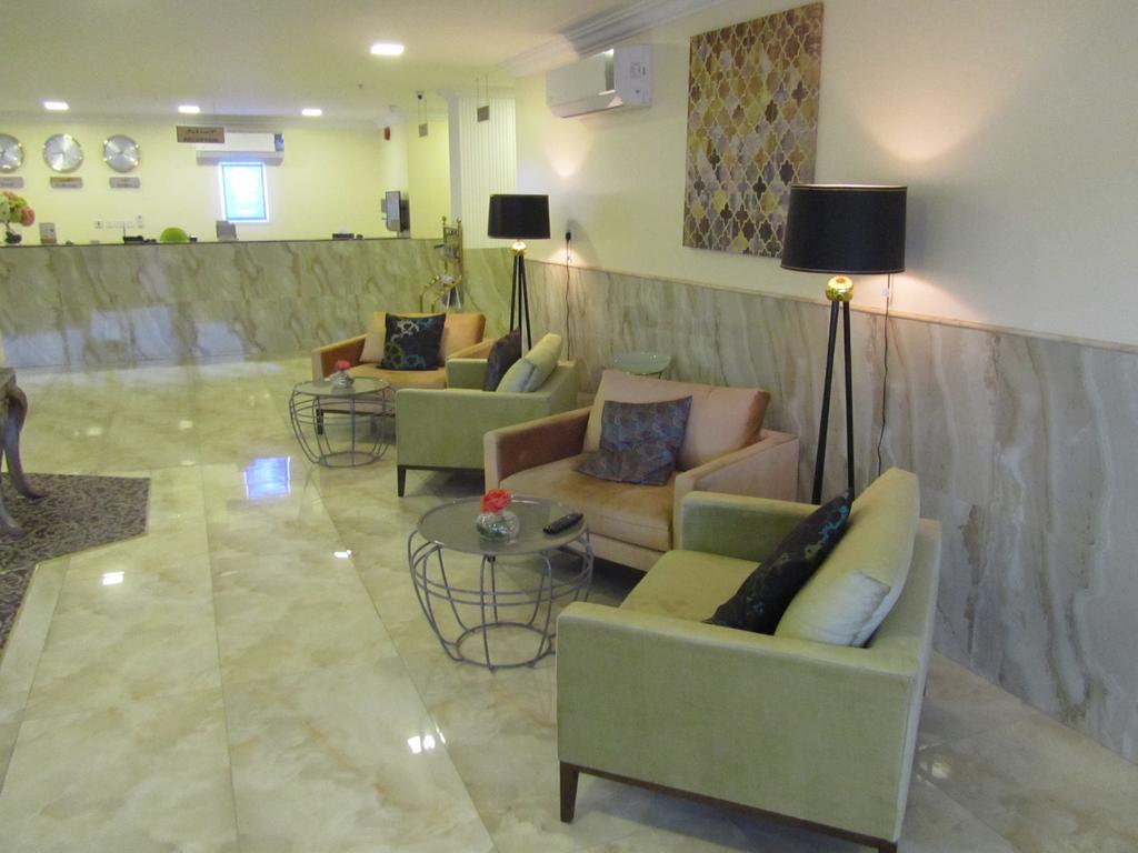 Jw Inn Hotel Nadinah Екстериор снимка