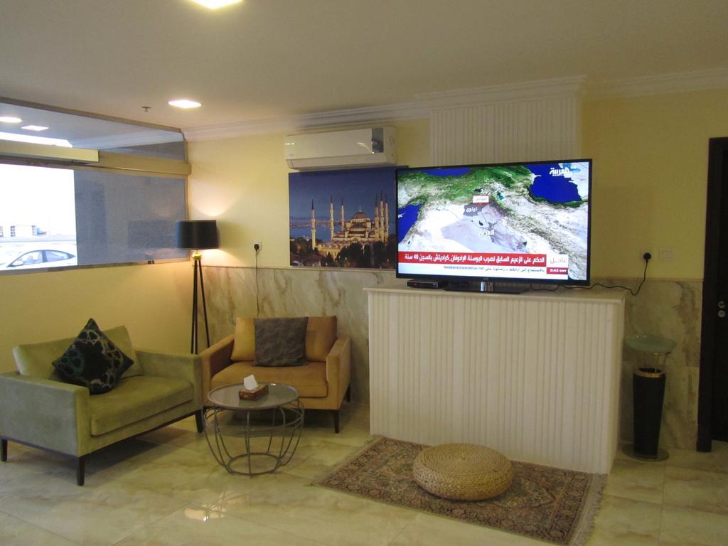 Jw Inn Hotel Nadinah Екстериор снимка